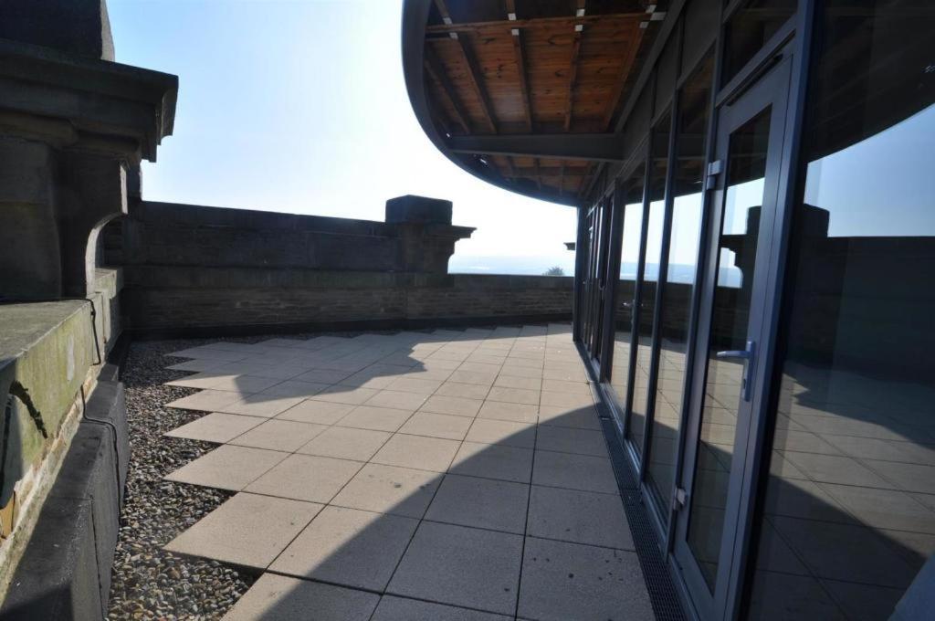 Platinum Penthouse Apartment Bradford  Bagian luar foto